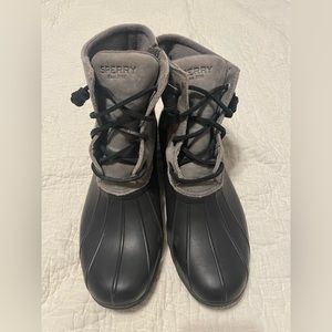 sperry duck boots size 9.5